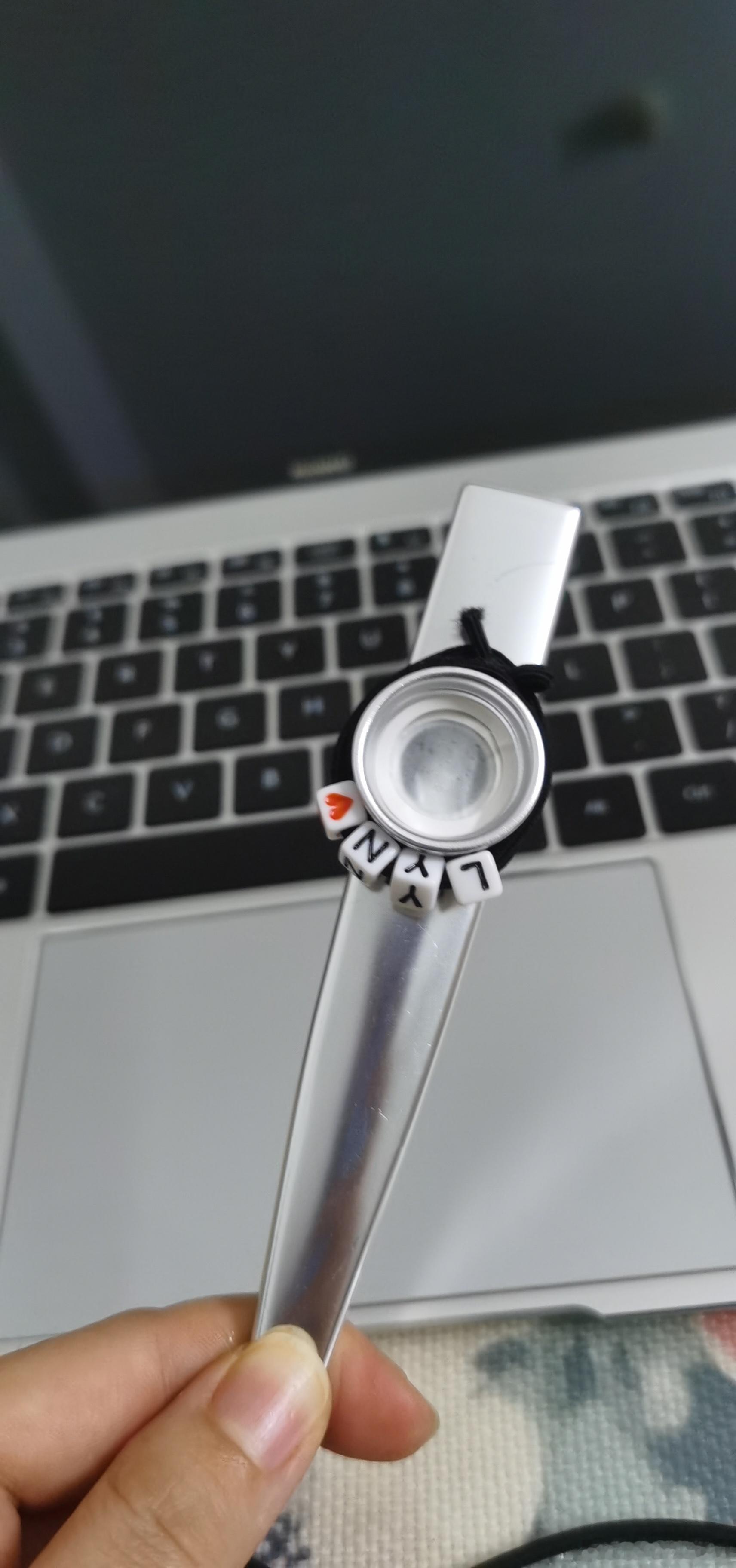 吹卡祖笛进直播间唱《扑通扑通》被人骂出来了老大！啊～～我是真的被骂出来了