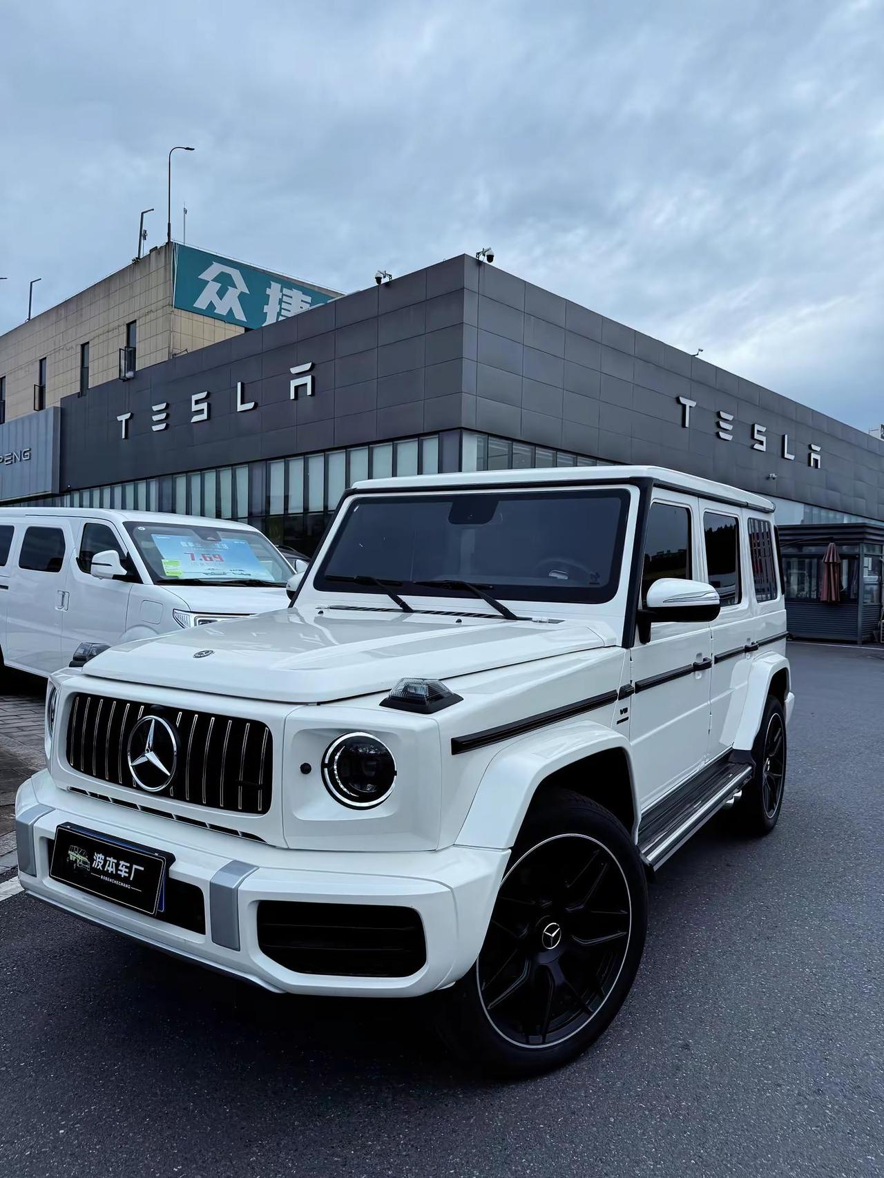往路边一停，谁看的出这是20万的车？奔驰大g 奔驰g63