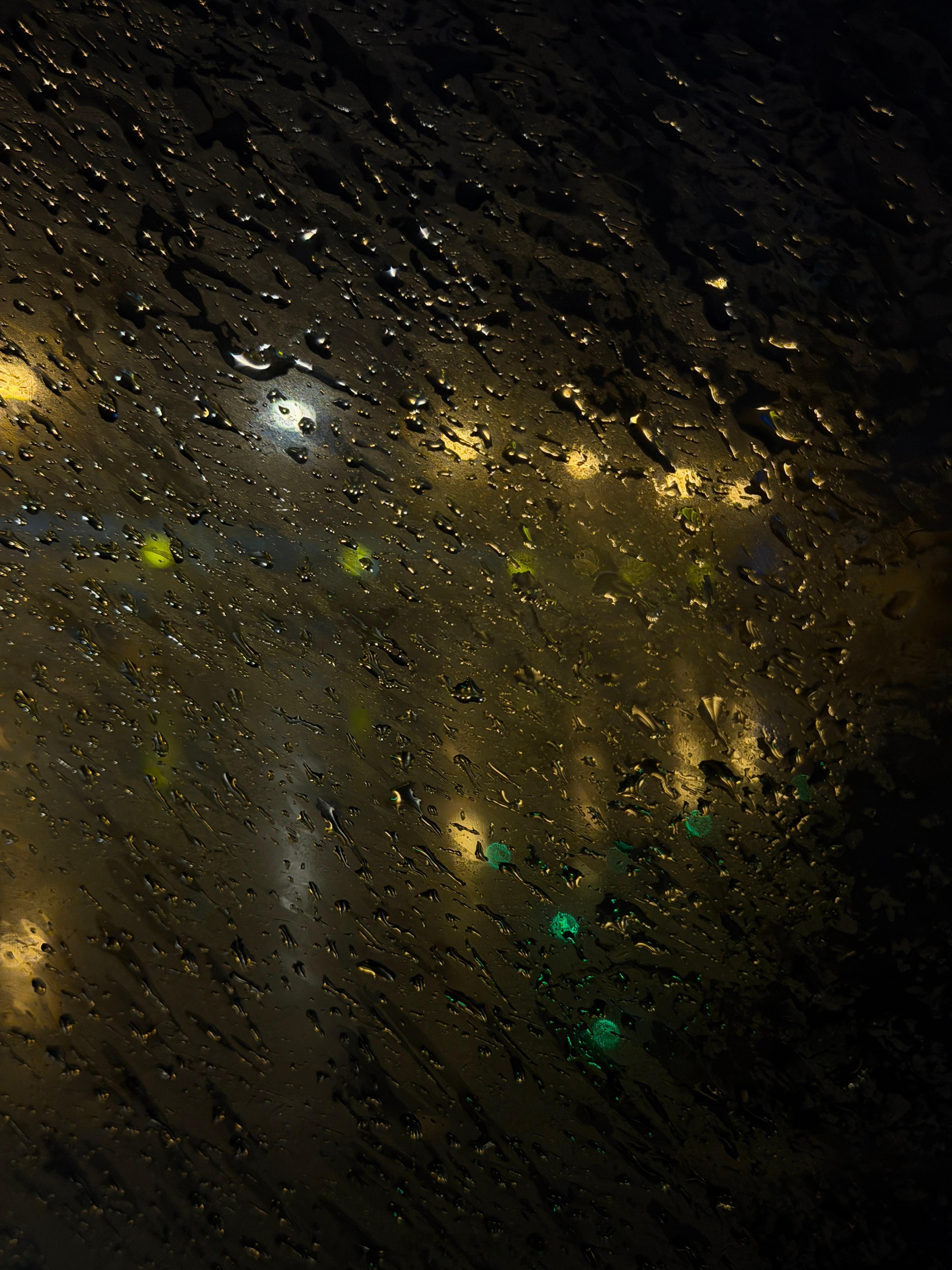 出差半个月终于回家了雨季浇乱所有计划… 南京·南京禄口国际机场