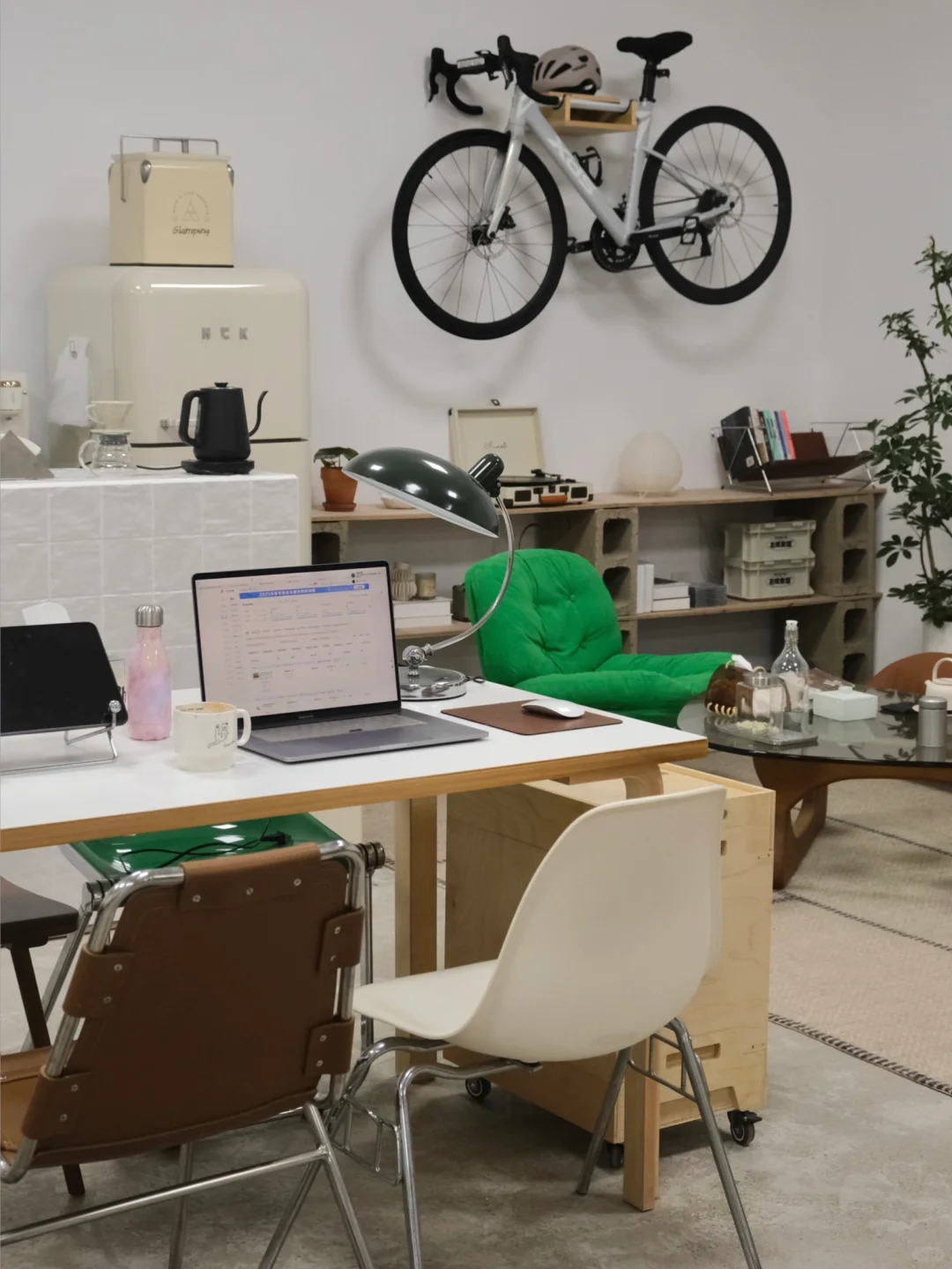 理想的工作室💻 我把家搬来了工作室