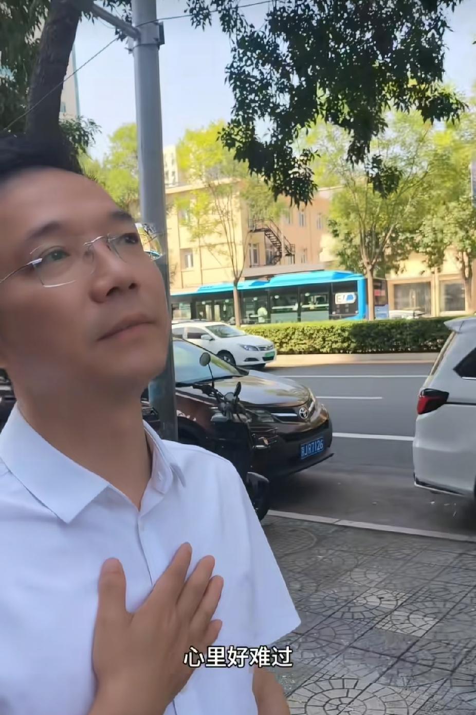 李老师最新发声：对无底线的，直接无视，是对他们最大的尊重！

不跟事非不分，善恶