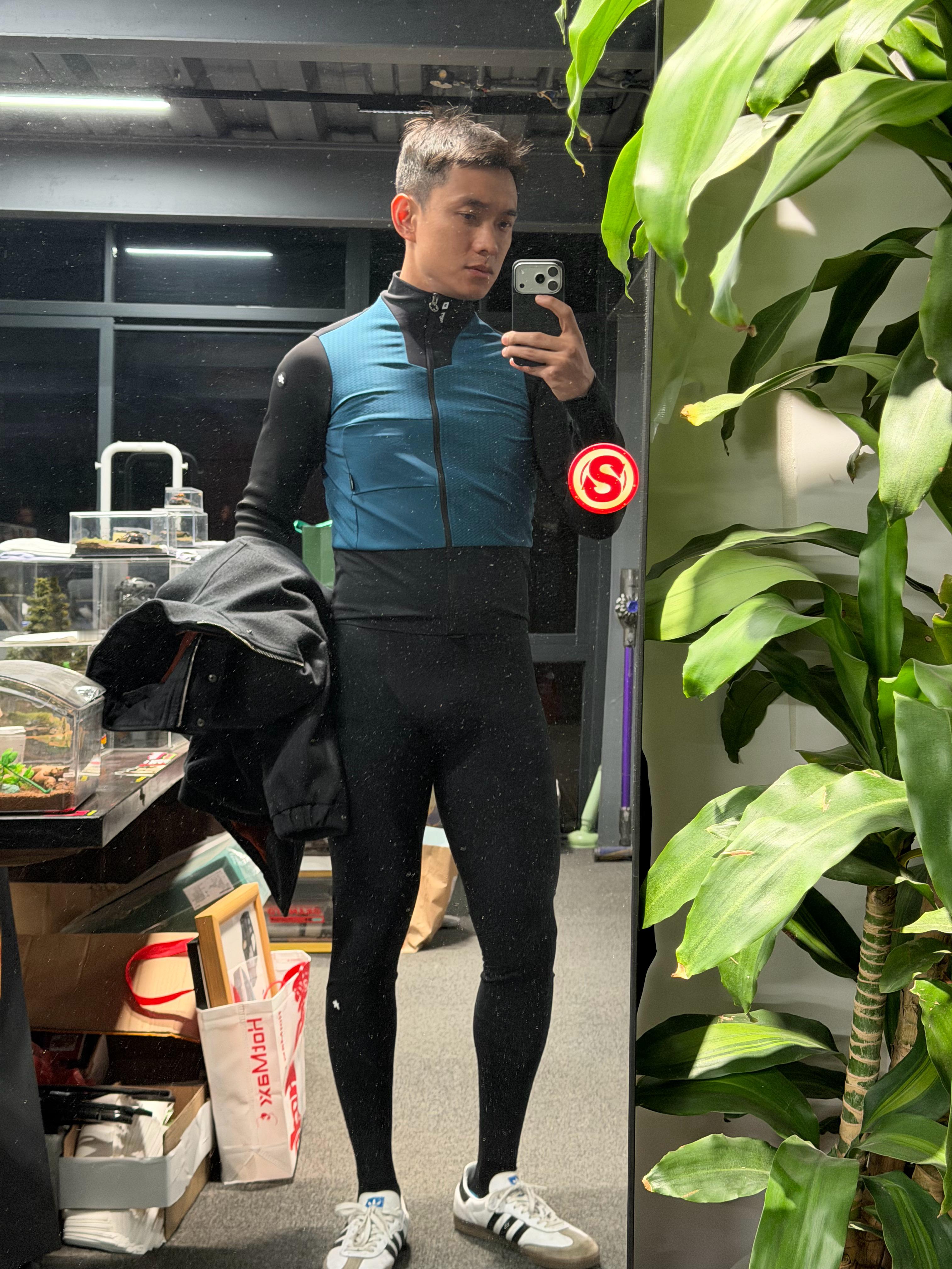 霸肿切换运动猿，8 度就没人出来骑车了