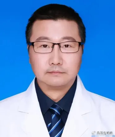 南京肿瘤医院一医生，被扒出，14年来一直"偷偷摸摸"地给付不起钱的病人垫钱，还谎
