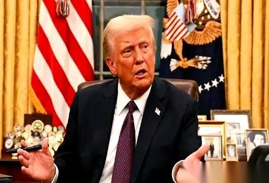 一睁眼就给我看乐了。
特朗普说，要追究柬埔寨和泰国的责任。
我第一反应是：哥，您