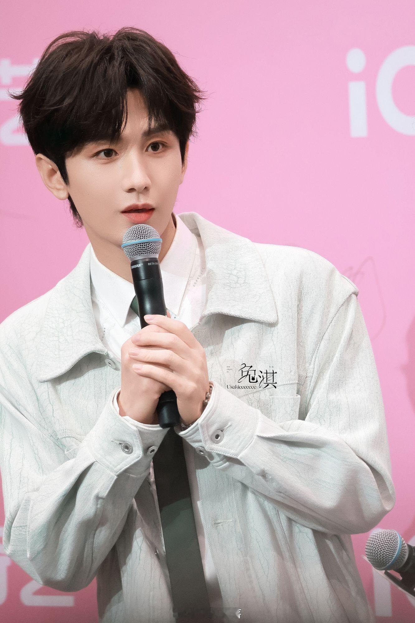 成毅狩谎 cy 成毅林彦廷成毅是内娱难得的全能演员，演技堪称剧抛脸天花板，一人千