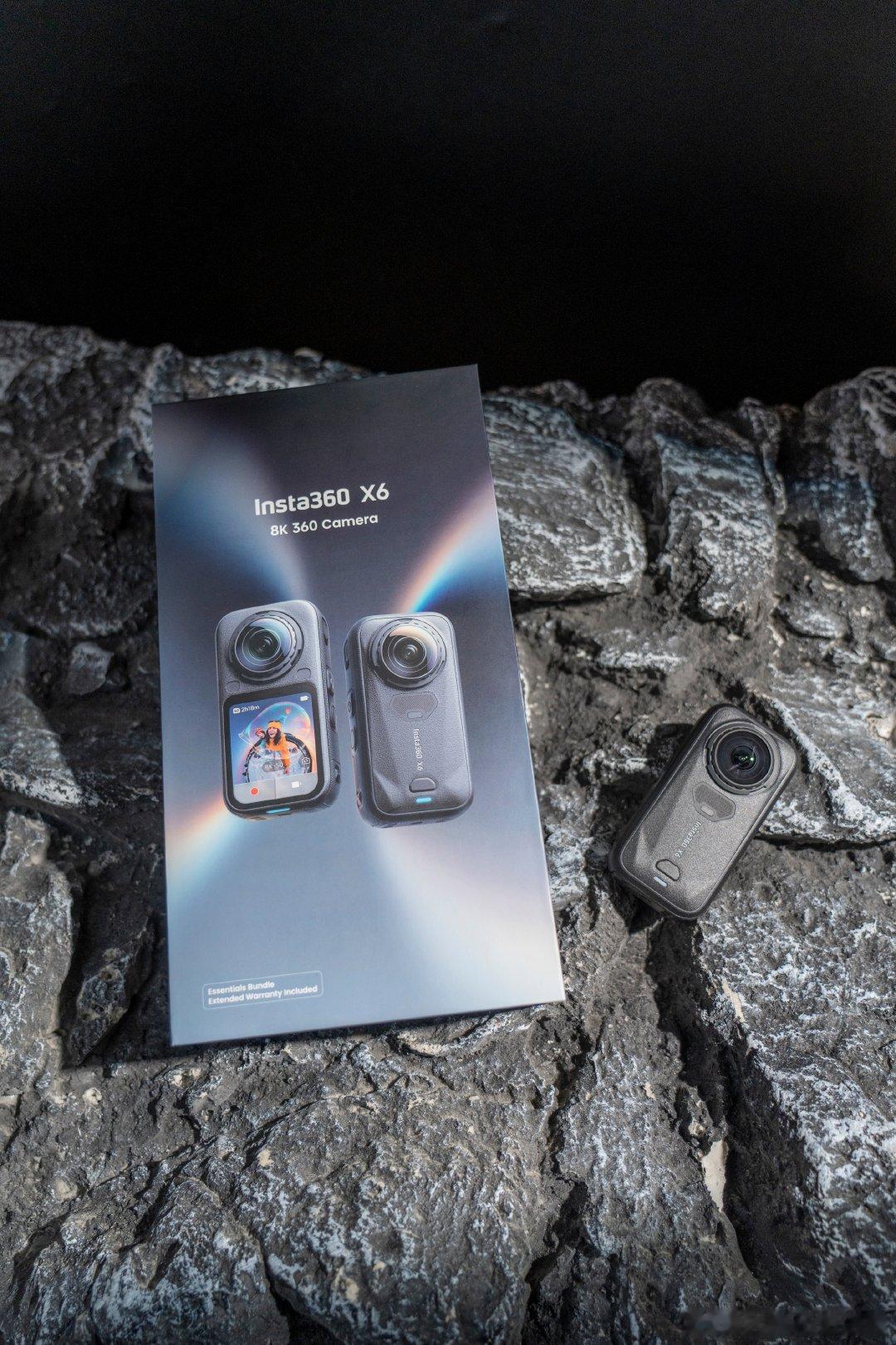 这次影石Insta360 X6跟之前相比，改变挺大的诶，外观直接改成了更短更宽的