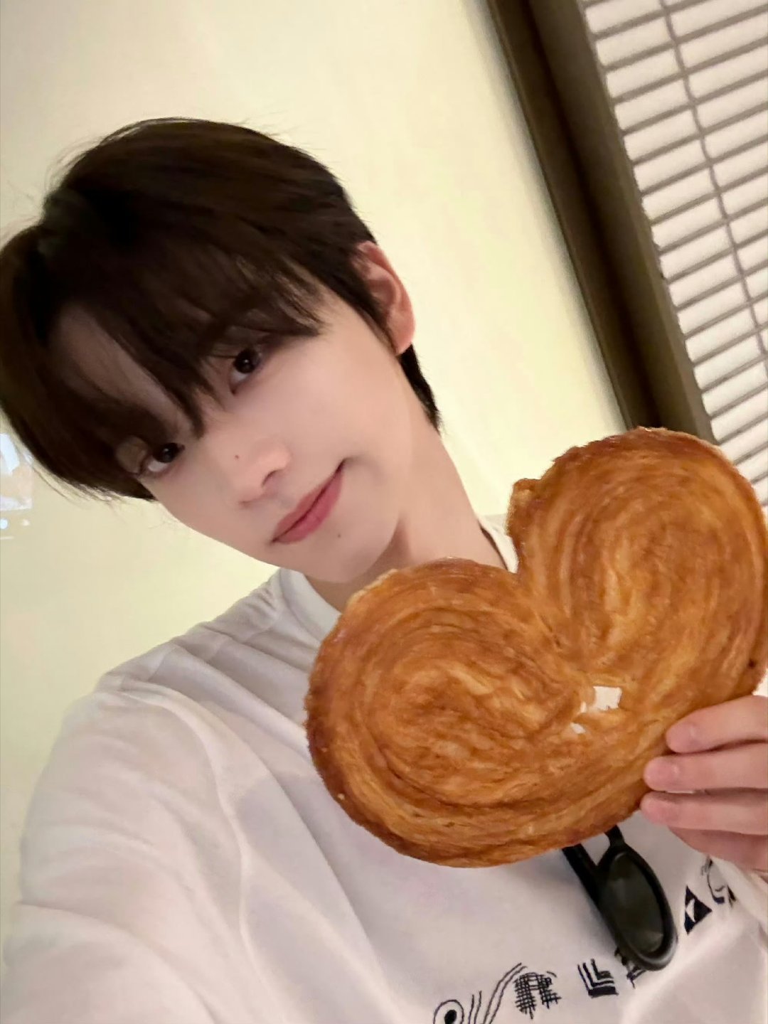 申惟SHINYU250612官方更新 蝴蝶酥变成爱的模样飞向42🦋❤️ 