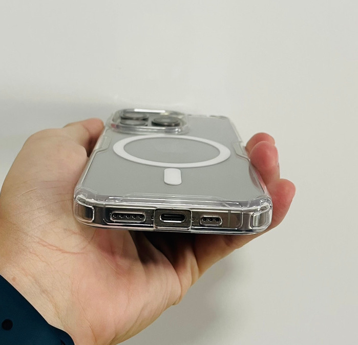 我用过不少安卓的充电器给iPhone15 Pro充电，基本上都能充，但是我用过好