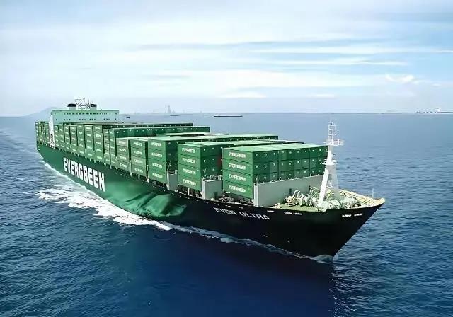 前不久，美国向台湾出售价值110亿美元军火，已经超出中国底线范围。有人建议，如果