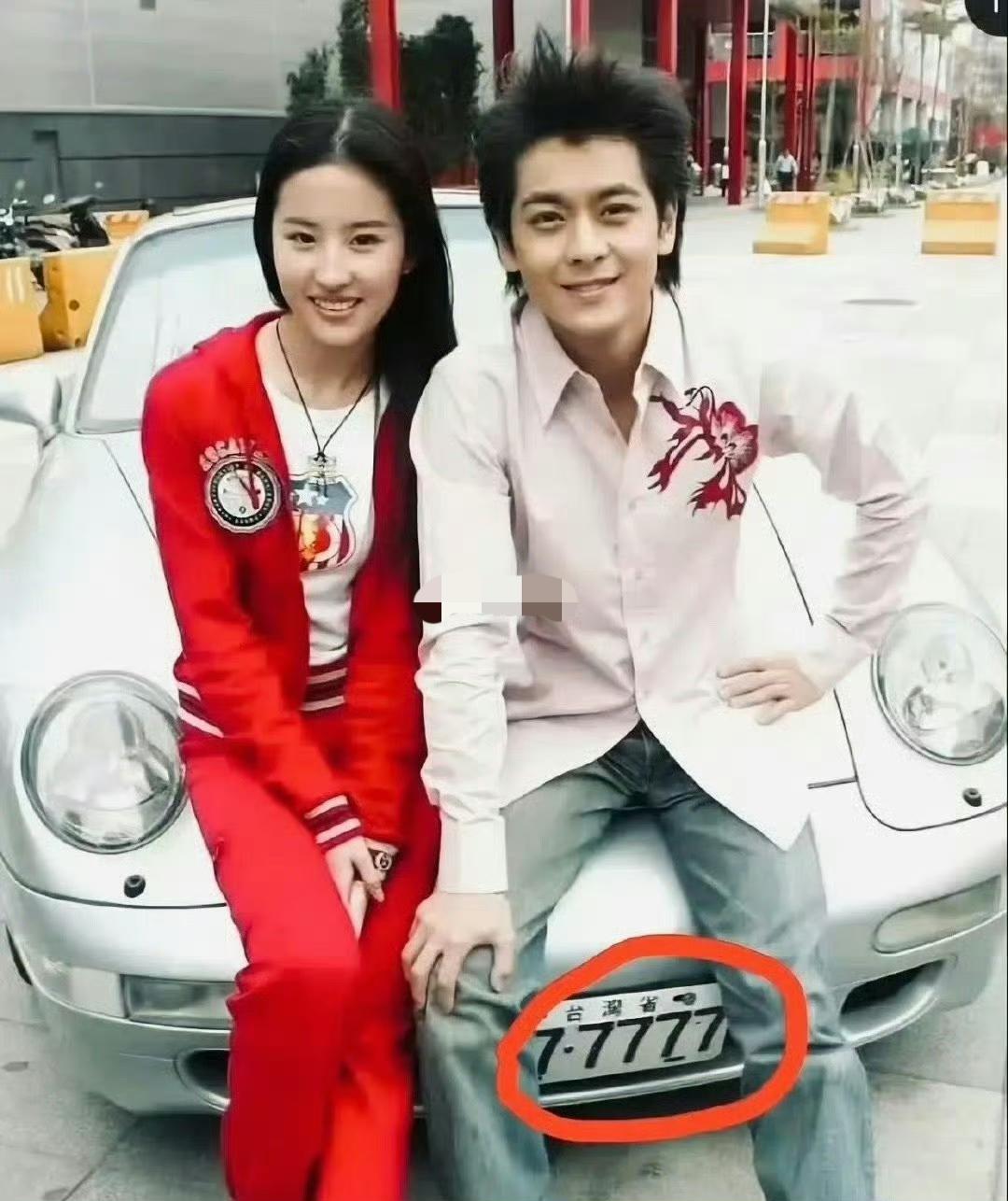 这容貌相当匹配了，
原来林志颖还和刘亦菲一起拍过剧，
总觉得林志颖大着一个辈份。