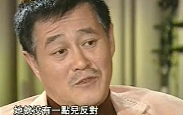 1991年，赵本山火了。他却干了一件被人骂了一辈子的事——跟发妻葛淑珍提离婚。