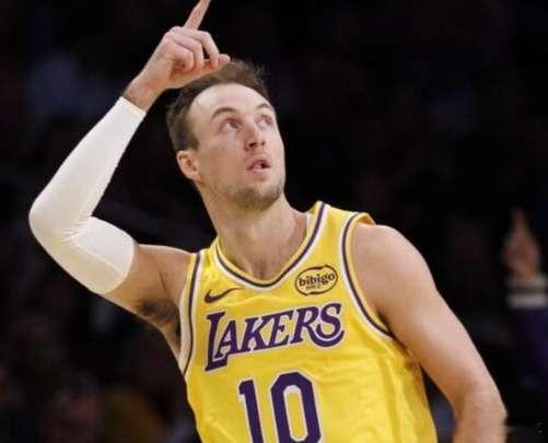 神射手！季后赛场均25+且真实命中率80%+球员只有肯纳德 一位04月24日 N