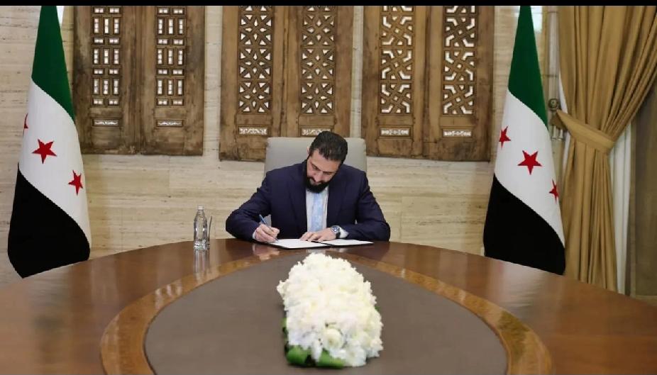 叙利亚总统艾哈迈德·沙拉阿与库尔德人主导的叙利亚民主力量（SDF）签署了停火协议
