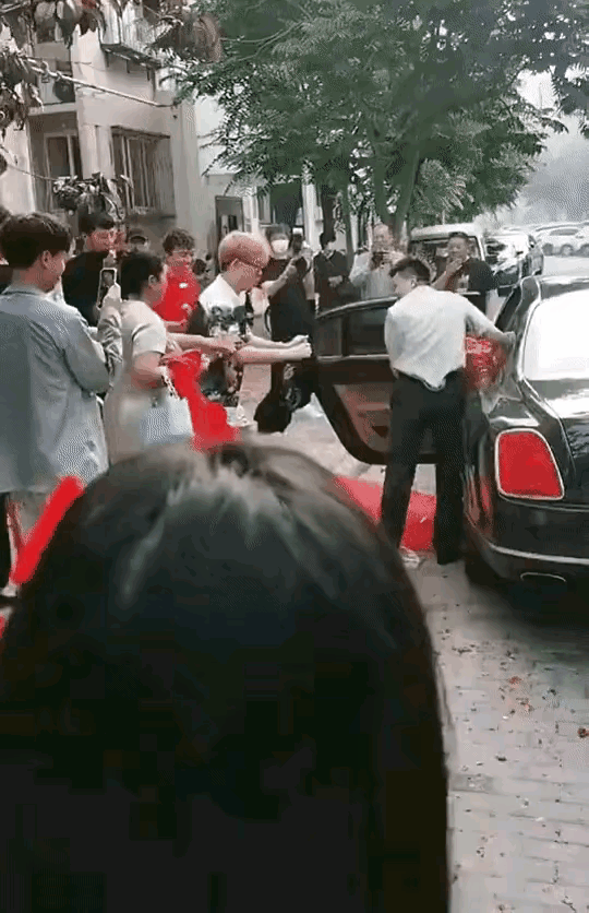 有没有跟我一样的，看着很解气。 ​​​