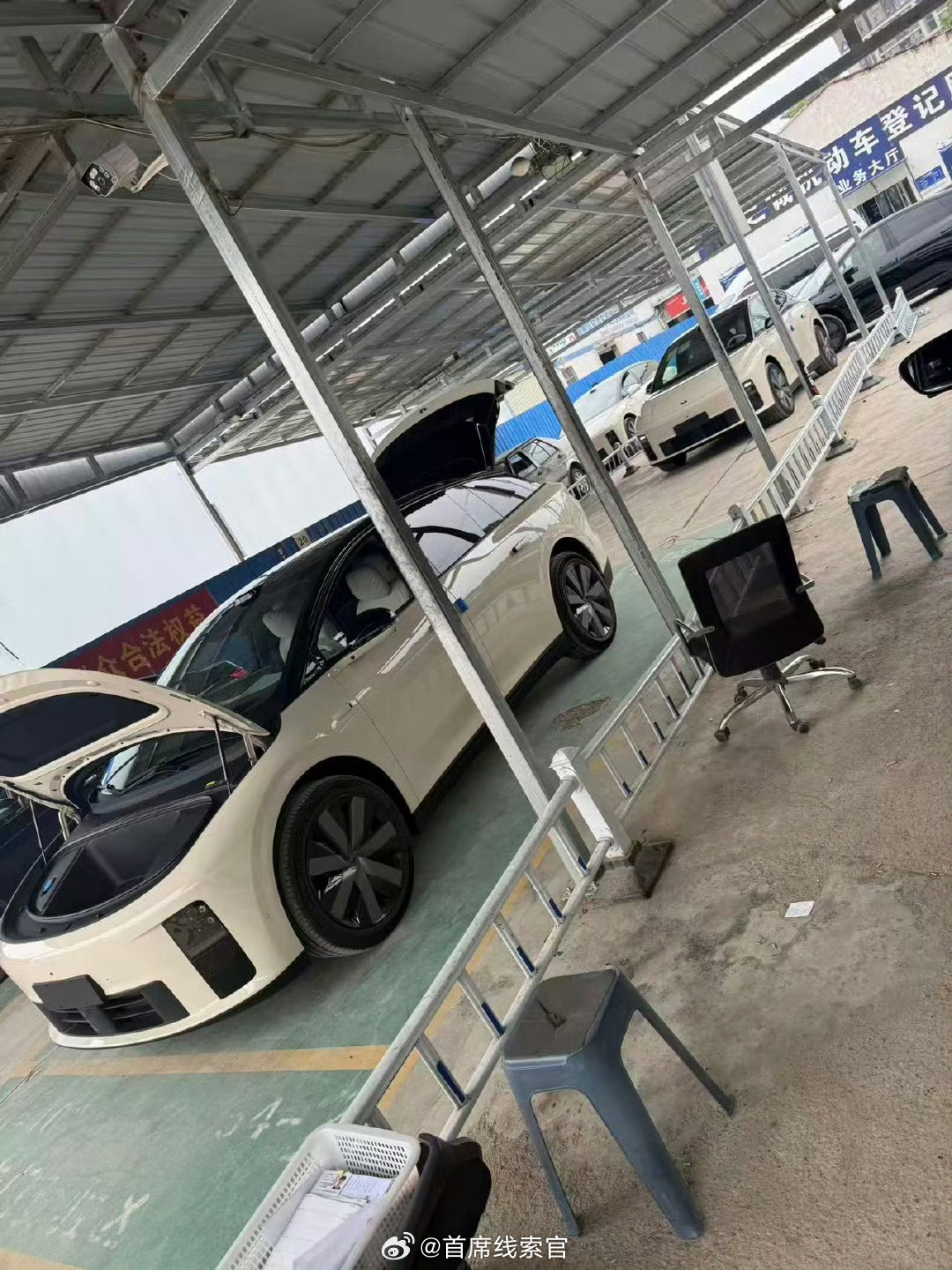 理想 i6 前备箱？！ 真大！理想汽车308_IO新能源汽车 ​​​