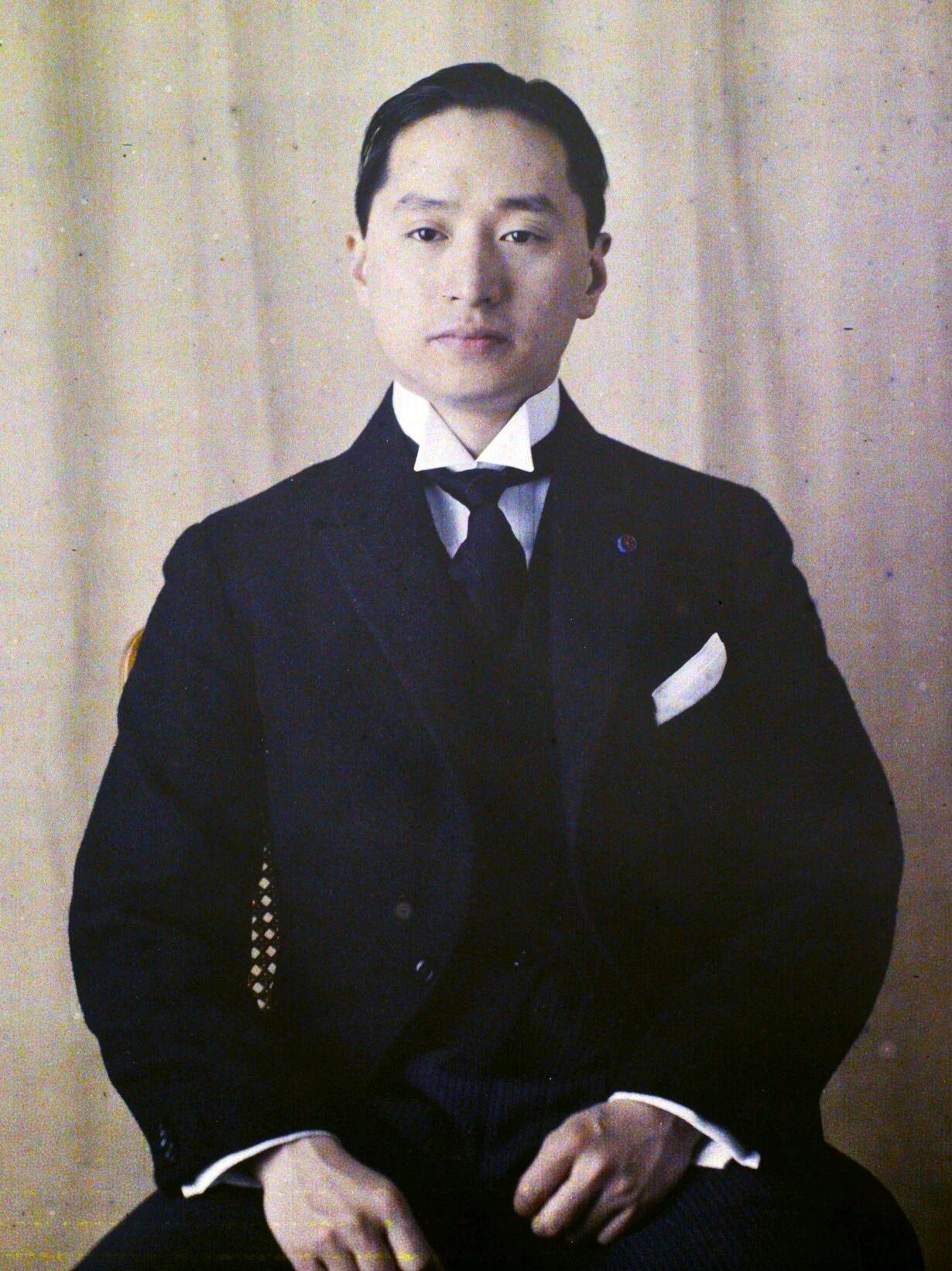 1924年，顾维钧第三次出任总理时，一位远亲特地从上海来看他。这位亲戚曾做过廿余