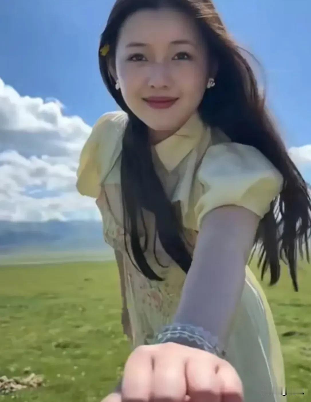 你们刷到这事儿没有？最近网上有个事儿，可太邪乎了！
 
重庆医科大学有个24岁的