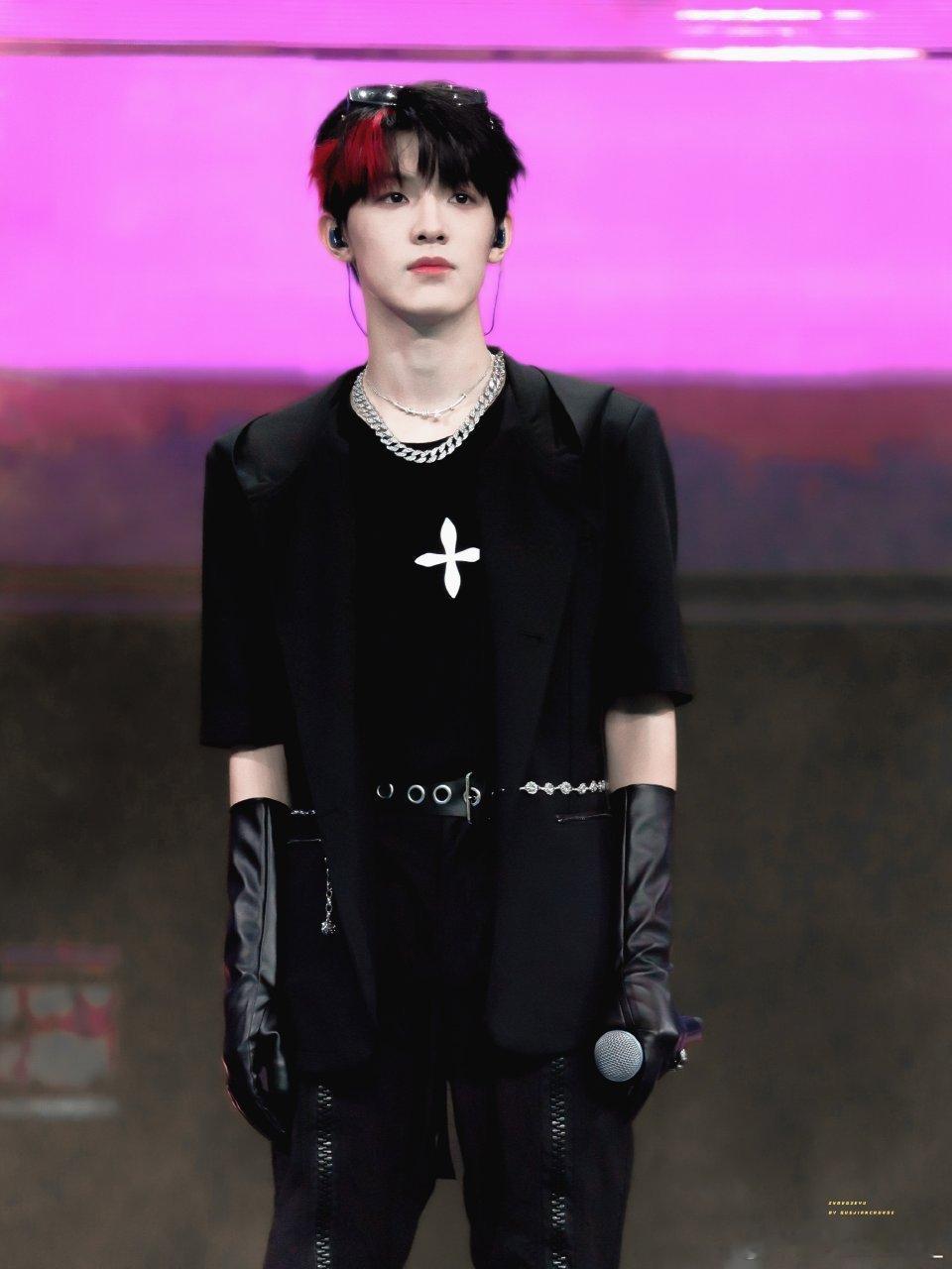 张泽禹beautifulthings高音整首歌曲演绎氛围感绝佳，张泽禹高音稳度惊