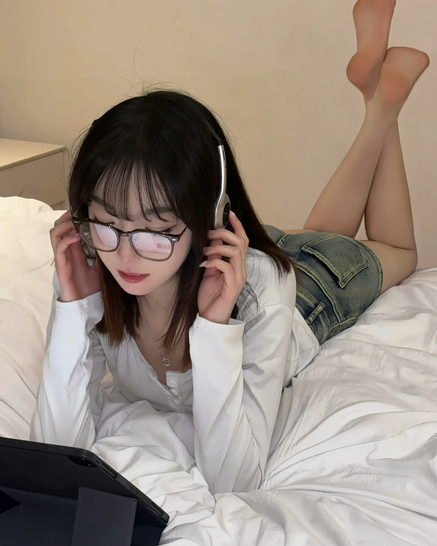 带上耳机 闭眼听🎧