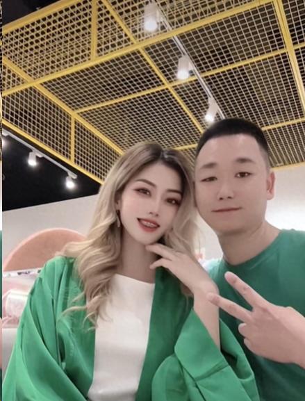山东小伙，被吉尔吉斯斯坦老板看中，硬要把自己的女儿嫁给他，让他做上门女婿。两人两