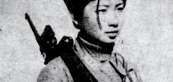 1943年，一17岁少女被日军轮奸后又吊起来毒打。突然，少女从口中吐出一个血肉模