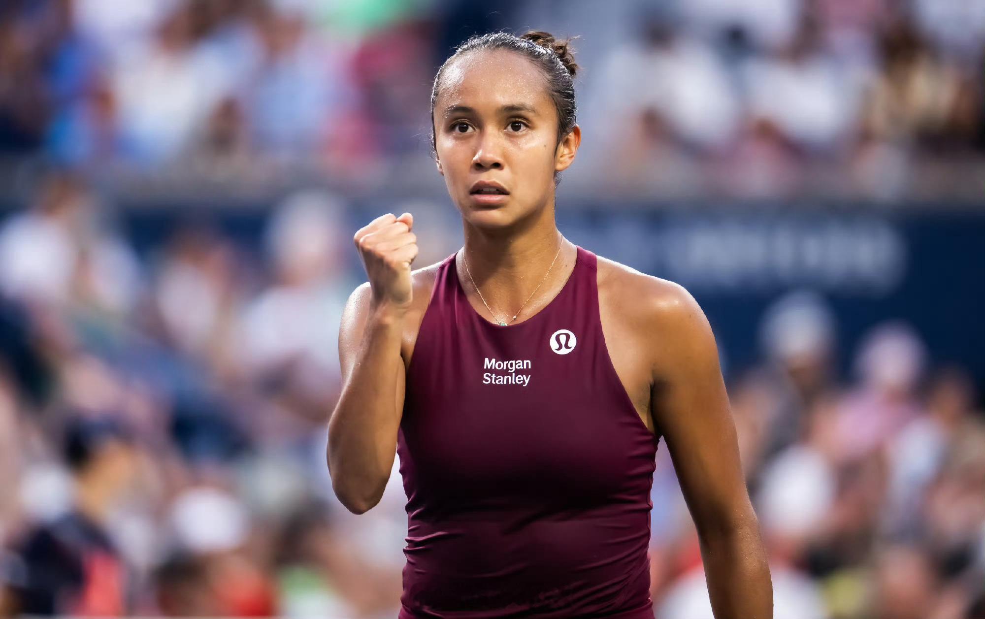 2026WTA1000多伦多站第三轮主场作战的30号种子费尔南德斯中途连下九局，