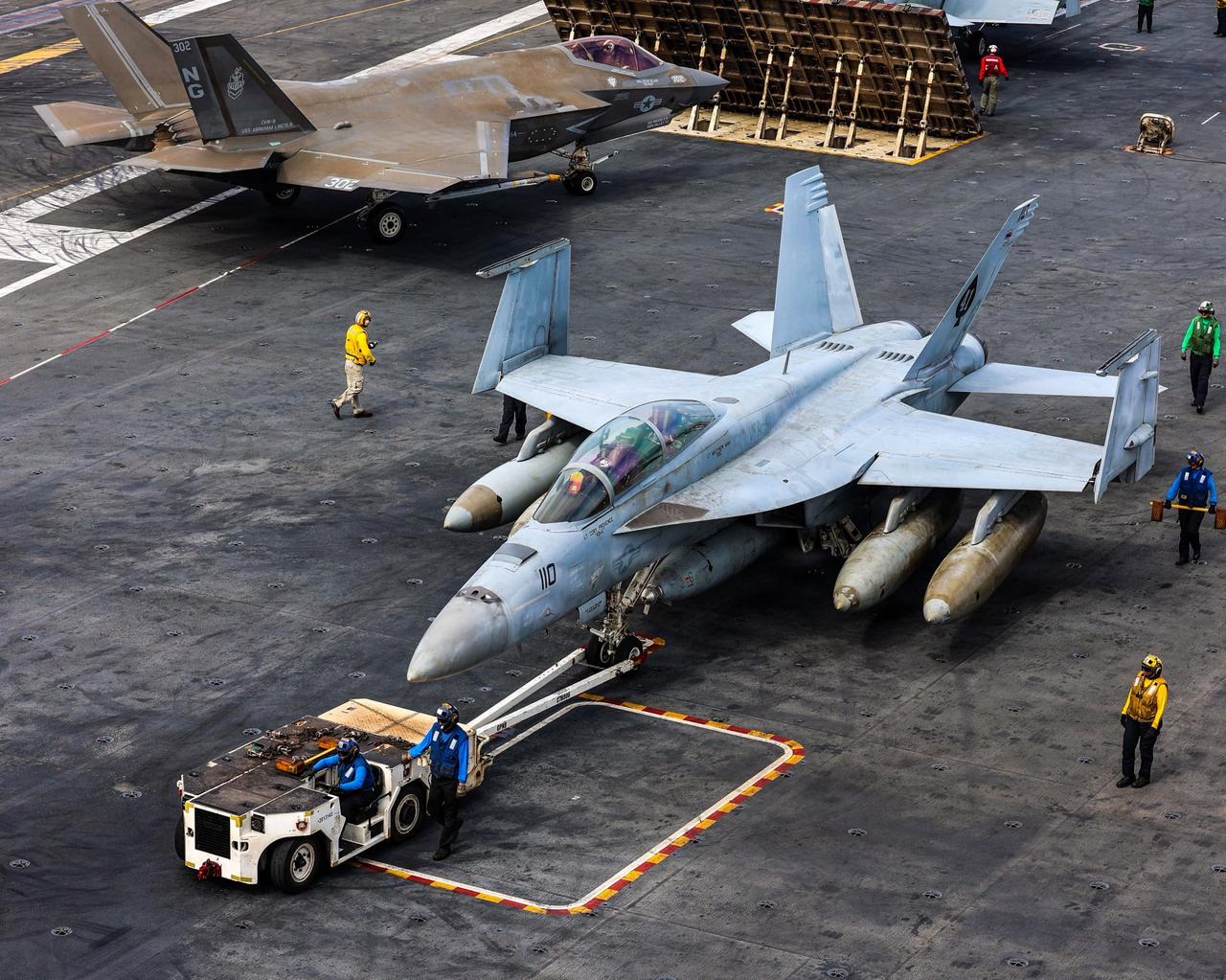 飞行甲板（林肯号航舰）