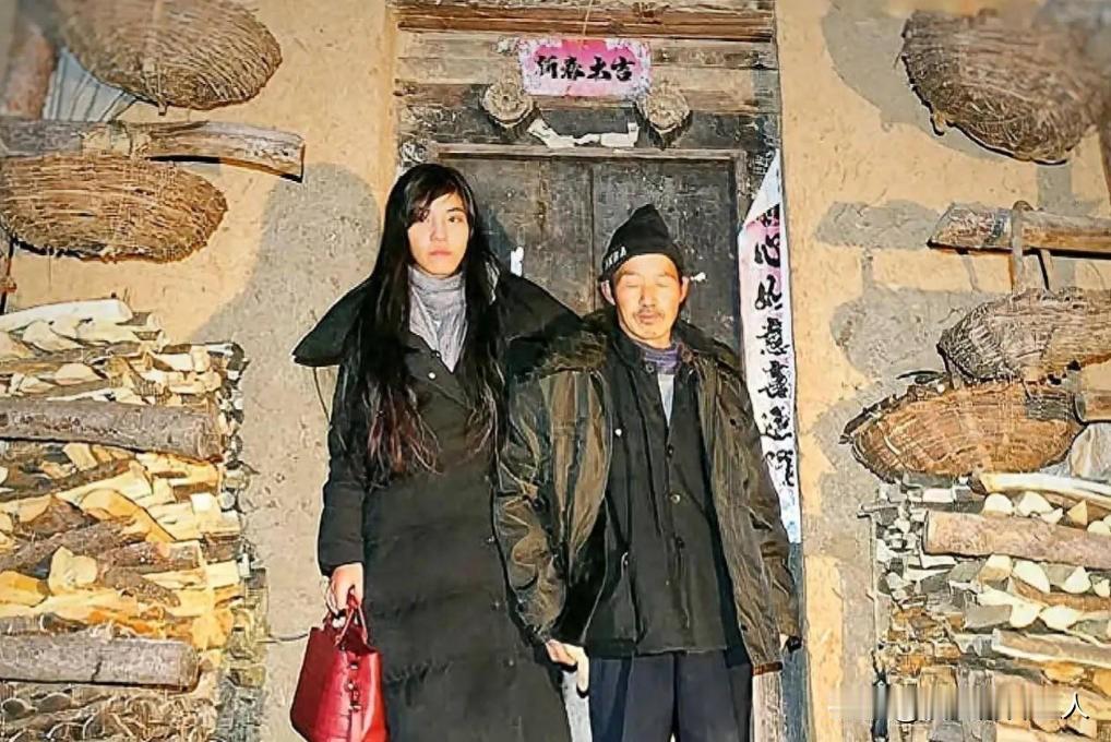 1998年，浙江，5岁女孩被寄养到陕西，一个农民家里。6年后，亲生父母强行把她领