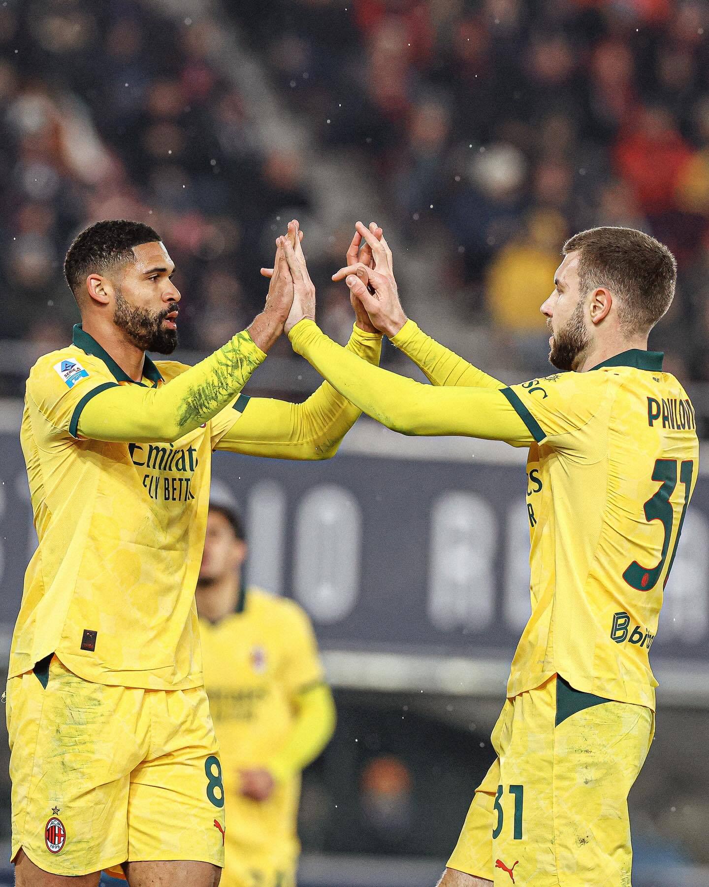 3比0，22轮不败，双喜临门。博洛尼亚0比3ac米兰 sempremilan