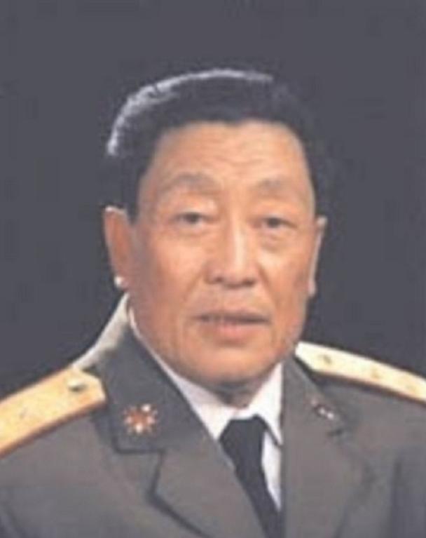 1988年，兰州军区司令员和宁夏军区司令员都被授予中将军衔，一个参谋疑惑道："省