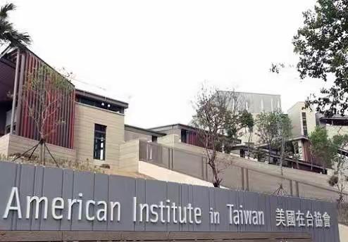 美国国务院的回应来了。
针对昨天国共两党领导人会面一事，引起美国的高度关注。美国