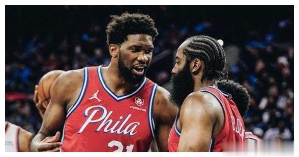 NBA现在有4支球队处在5连胜或者更多连胜中，每一支都让人非常意外。
第一支：少