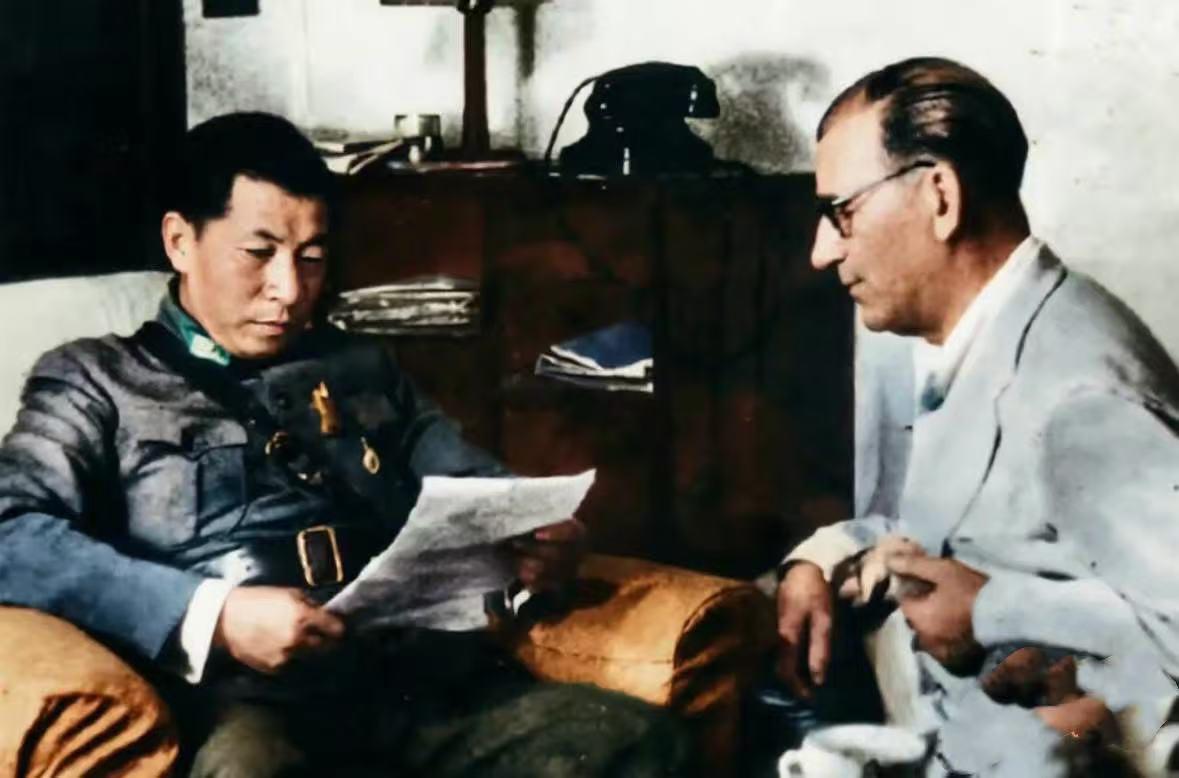 1936年西安事变期间，宋美龄写给夫君的亲笔信一览！

图一为中间人端纳将该信及