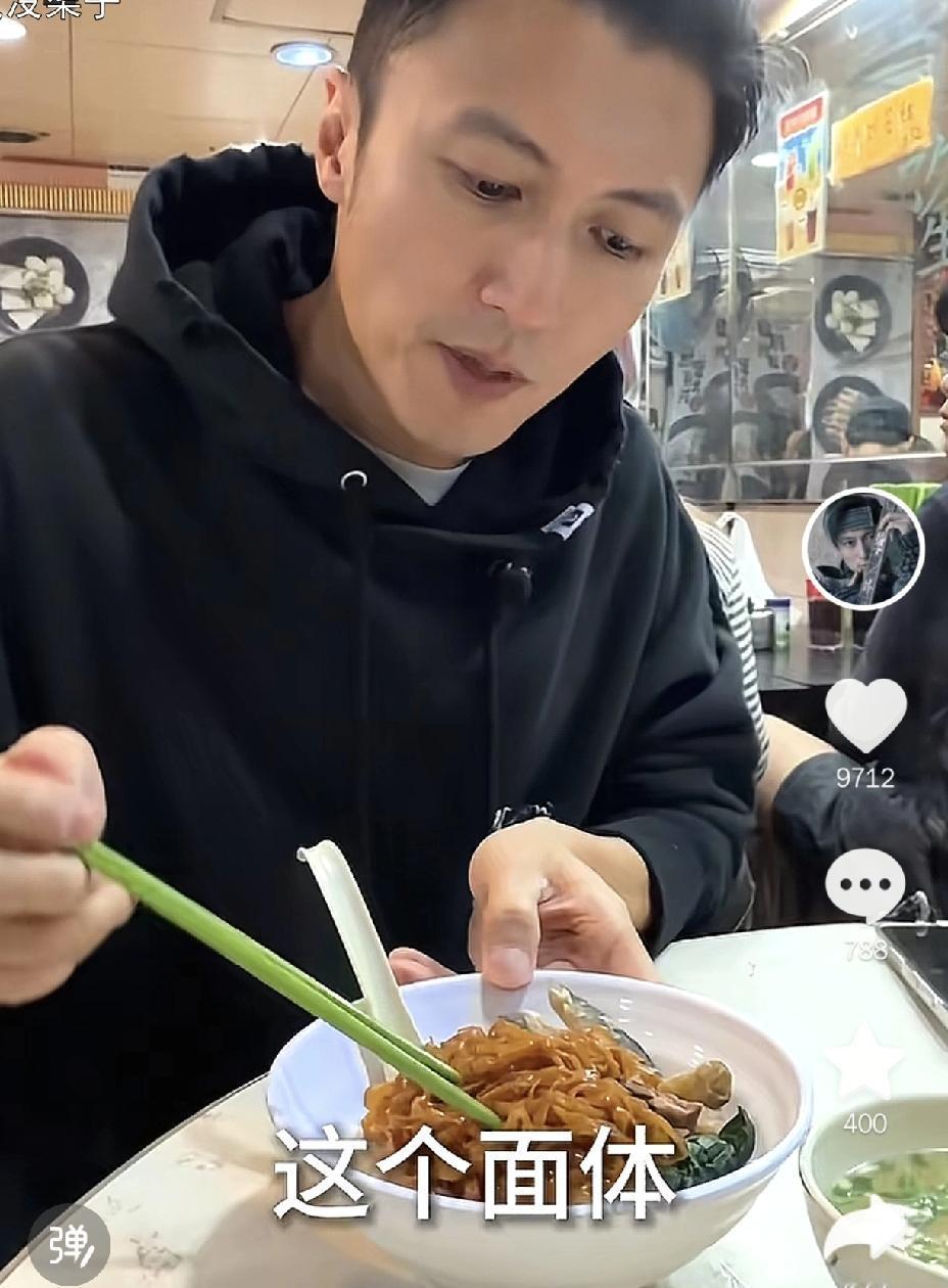 谢霆锋放纵了啊[笑哭]2月4日晚上，谢霆锋发了个视频，原来今天谢霆锋放纵了，而且