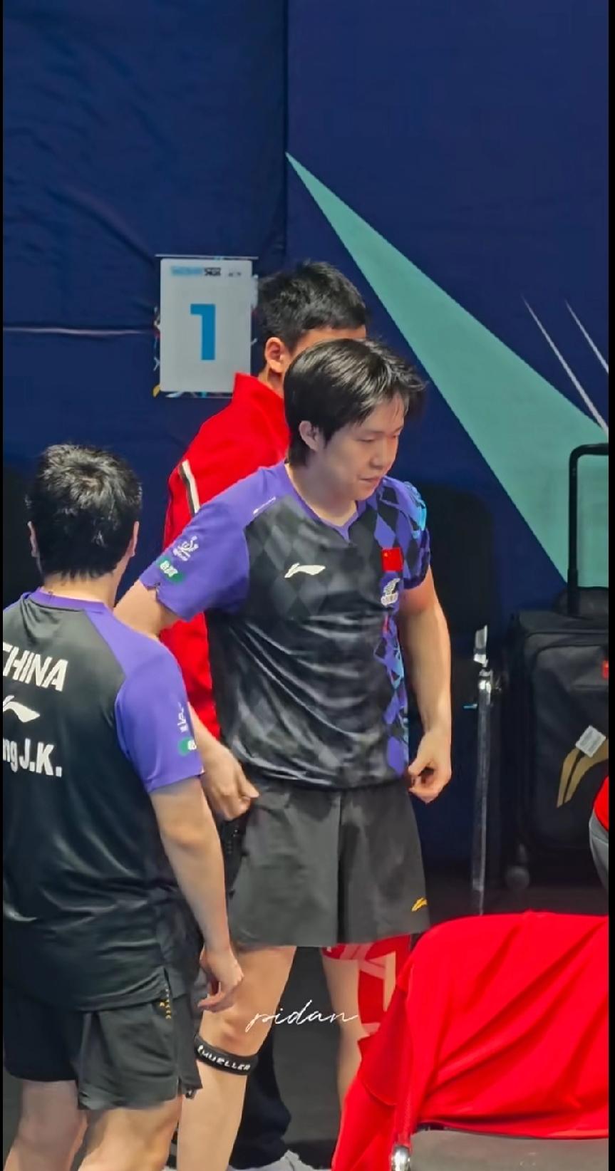 光速下班！国乒男团3-0横扫澳大利亚，王楚钦赛后这一幕让人心疼
 
今天伦敦世乒