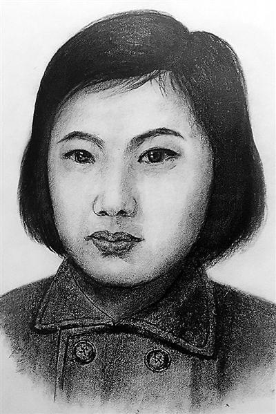她亲手缝制了婴儿肚兜、虎头鞋，
盼着孩子降生，但是在国家危难面前，她毫不犹豫选择