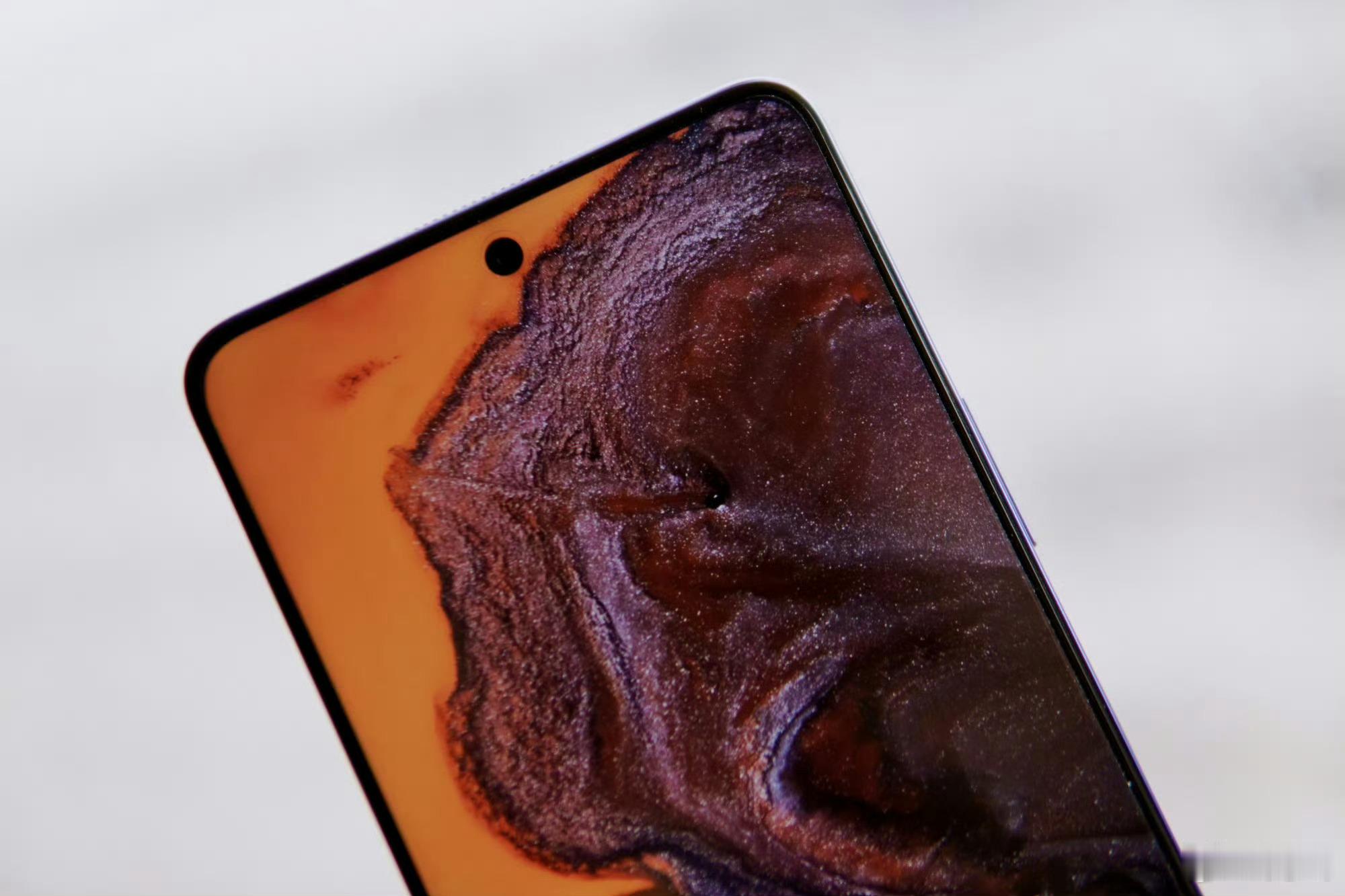 期待一波26年的LCD机型，或者红米和拯救者那俩小平板要是能插卡也行，这OLED