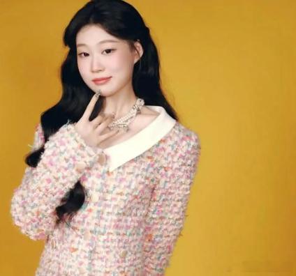 小沈阳的女儿沈佳润 ， 这姑娘身上有一个点， 一般人还真的做不到， 那就是她心理