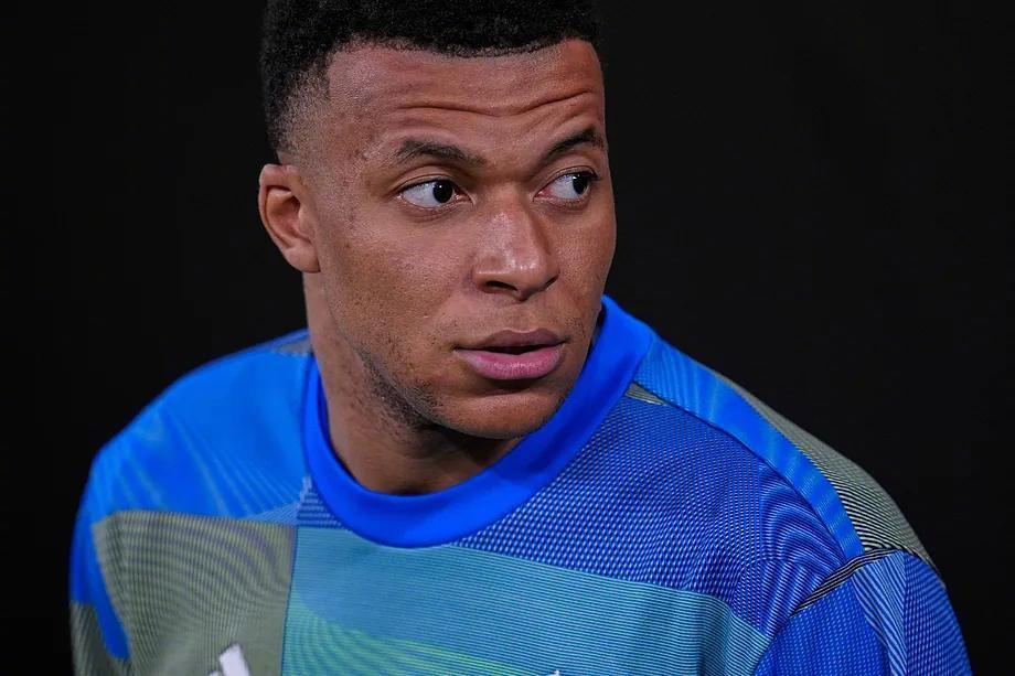 “国际玩笑”。据科贝电台记者米格尔-安赫尔-迪亚斯确认，皇马队医确实在最初诊断时