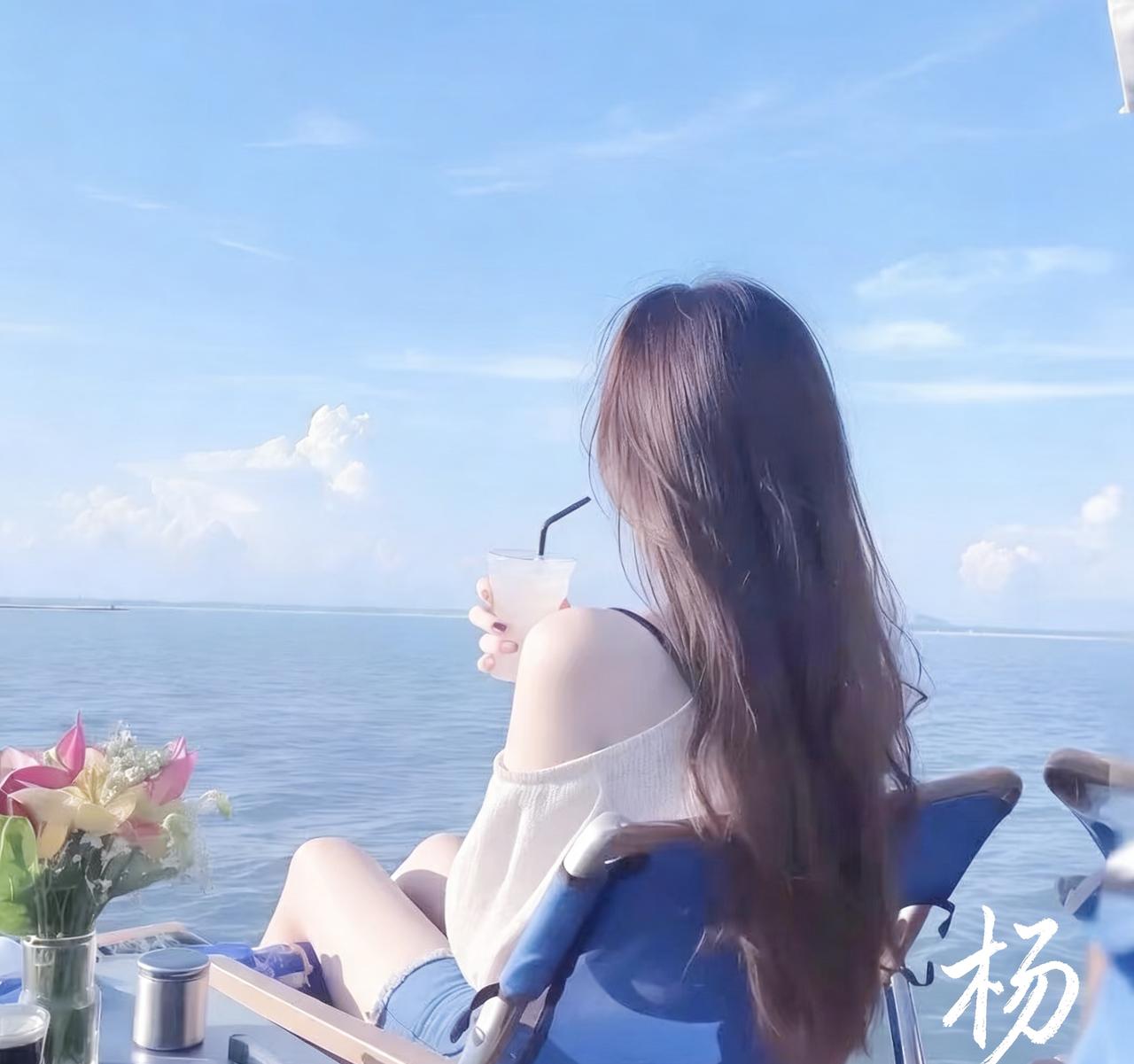 生不带来，死不带走，真正属于自己的，是健康的身体，安稳的情绪，还有藏在心里的阅历