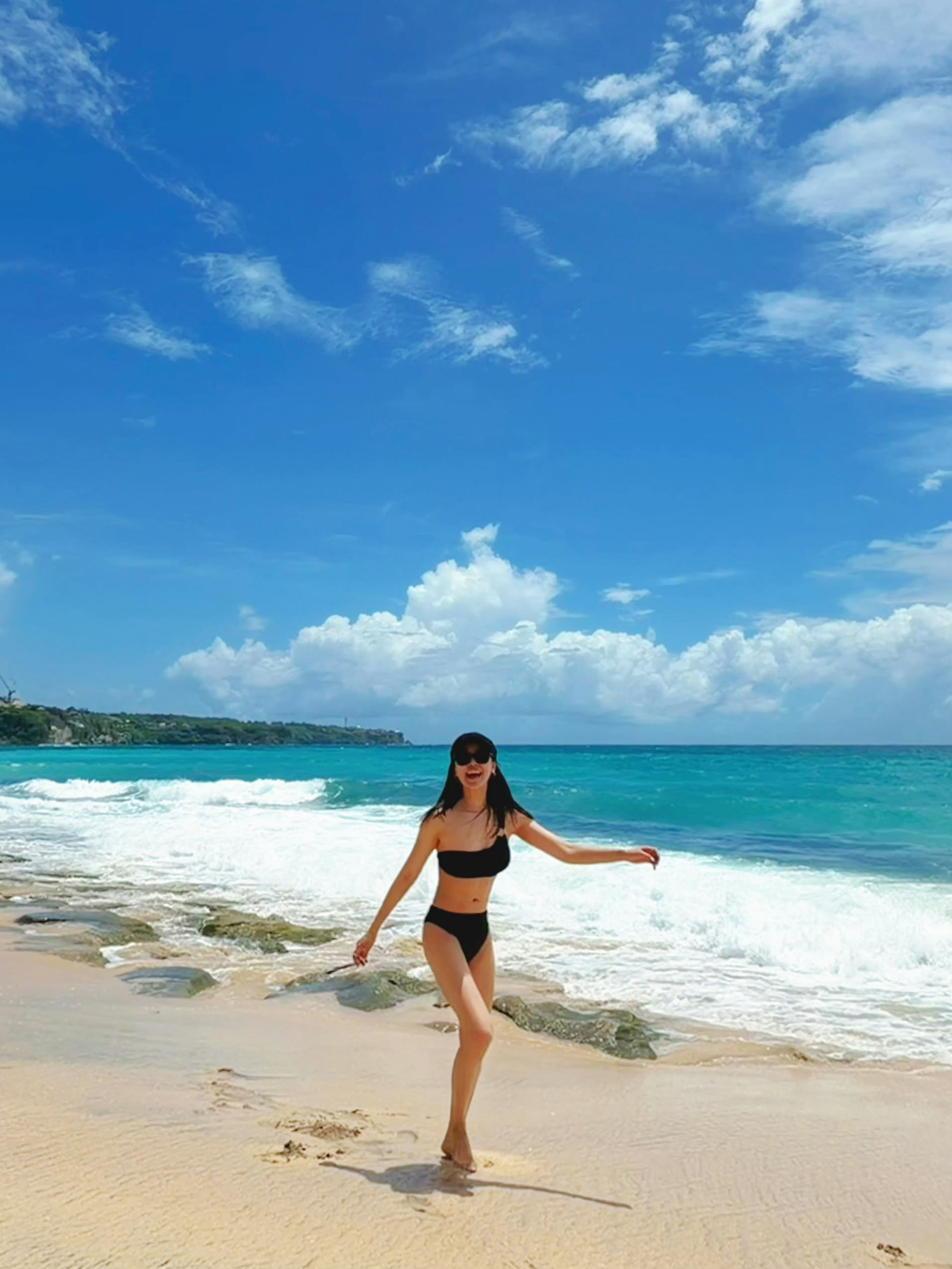 菅纫姿巴厘岛假日碎片菅纫姿晒比基尼照