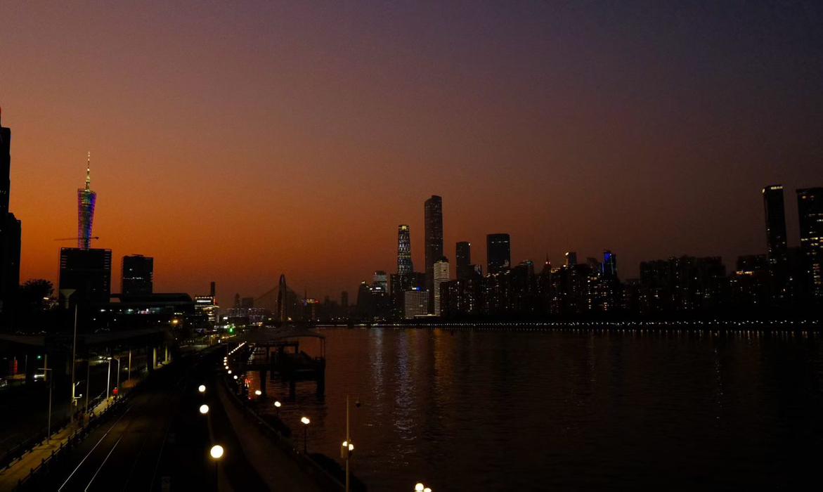 我的今日状态：💰期待暴富
我这里的天气：☀️晴天