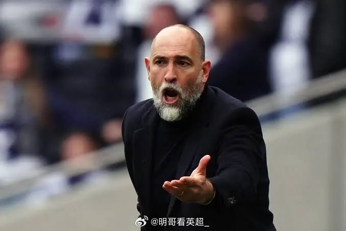 英超 官方消息，热刺临时主教练图多尔下课，提前结束了原本将在本赛季末到期的合同。