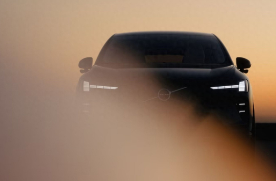 沃尔沃全新中型纯电SUV EX60官宣续航啦😉EPA续航直逼400英里 标配8