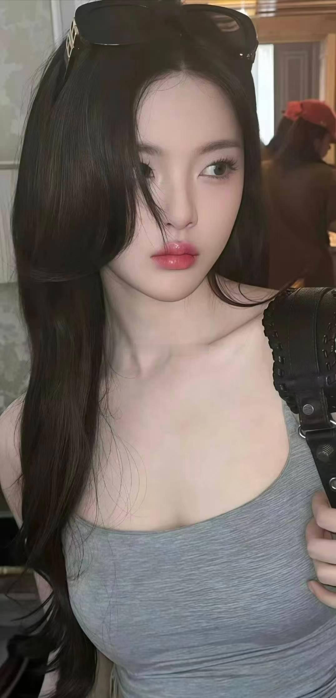 杨超越 其实我本人挺好看的放心哈 超越妹妹在线营业！素颜都扛得住镜头的颜值天花板