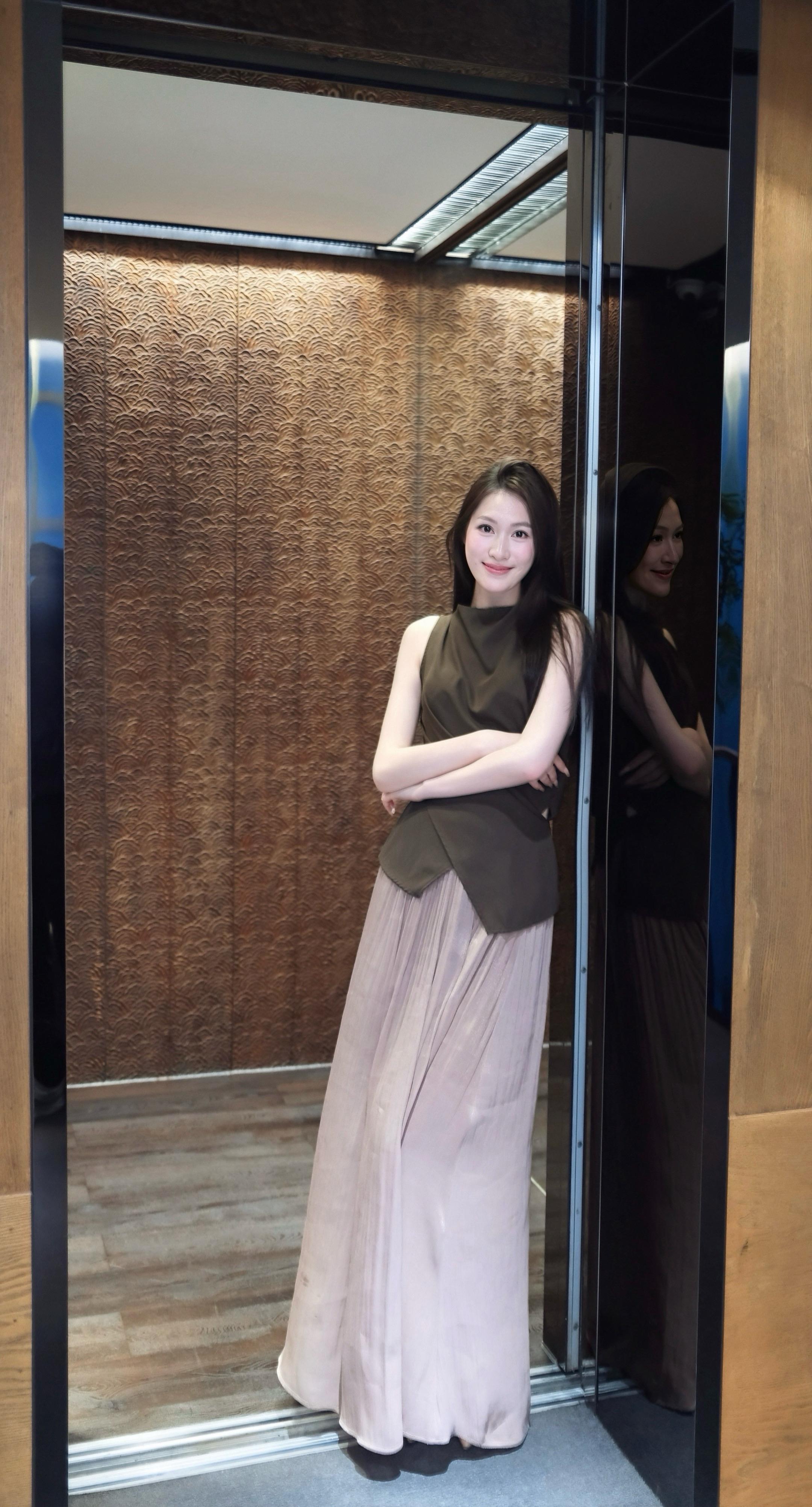 刺猬小姐 去做你觉得轻松开心的事情  人生那么长 祝你明媚自由步履生花