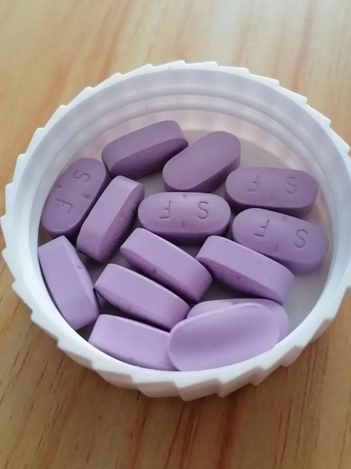 因为我的胃不好，有时候会反酸吐酸水，哪个药吃不对，马上就有了反应，首先就是胃难受