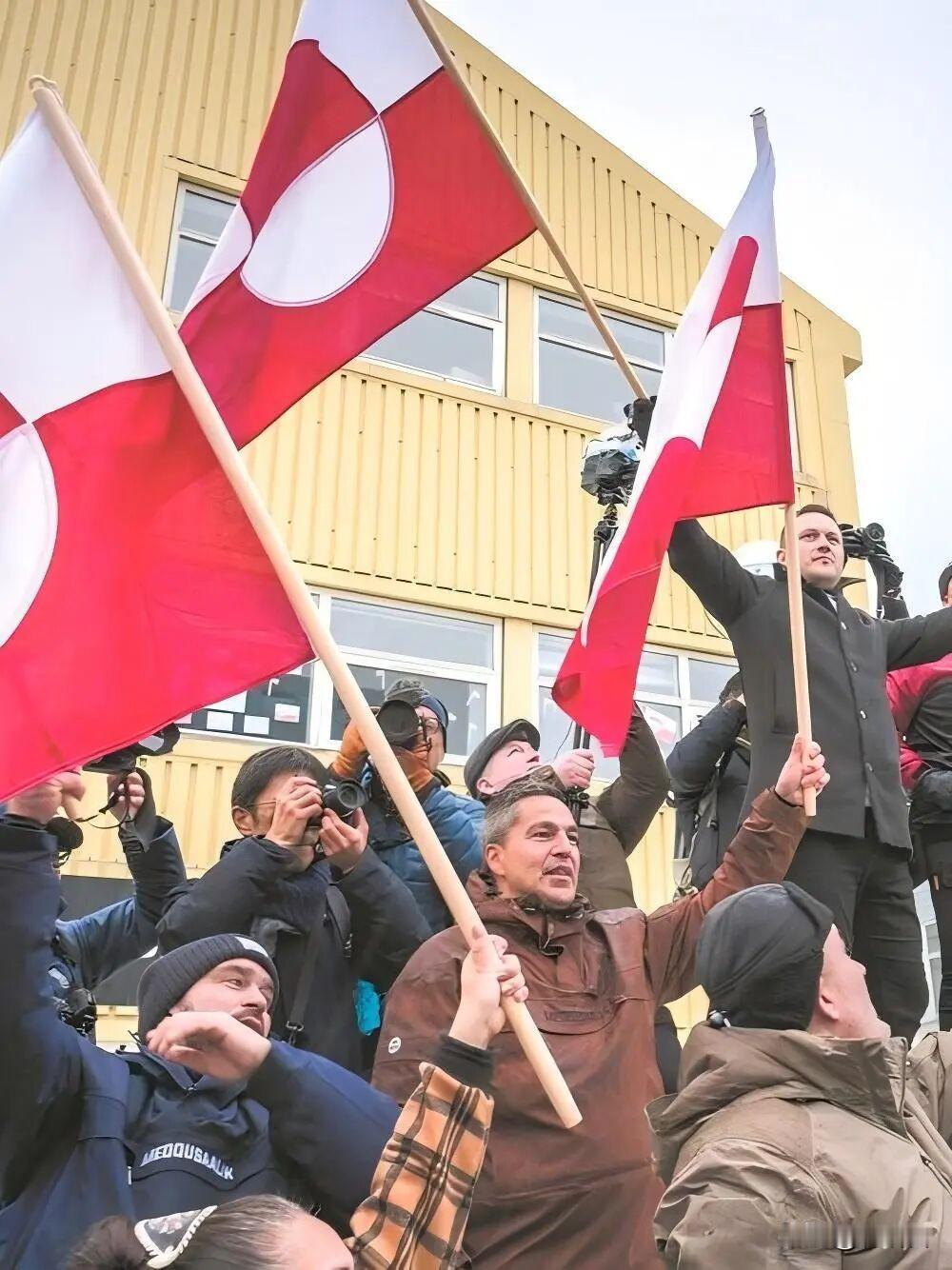 格陵兰岛加入美国，相当于把厦门户口变成漳州户口？那打死他们都不会同意，众所周知，