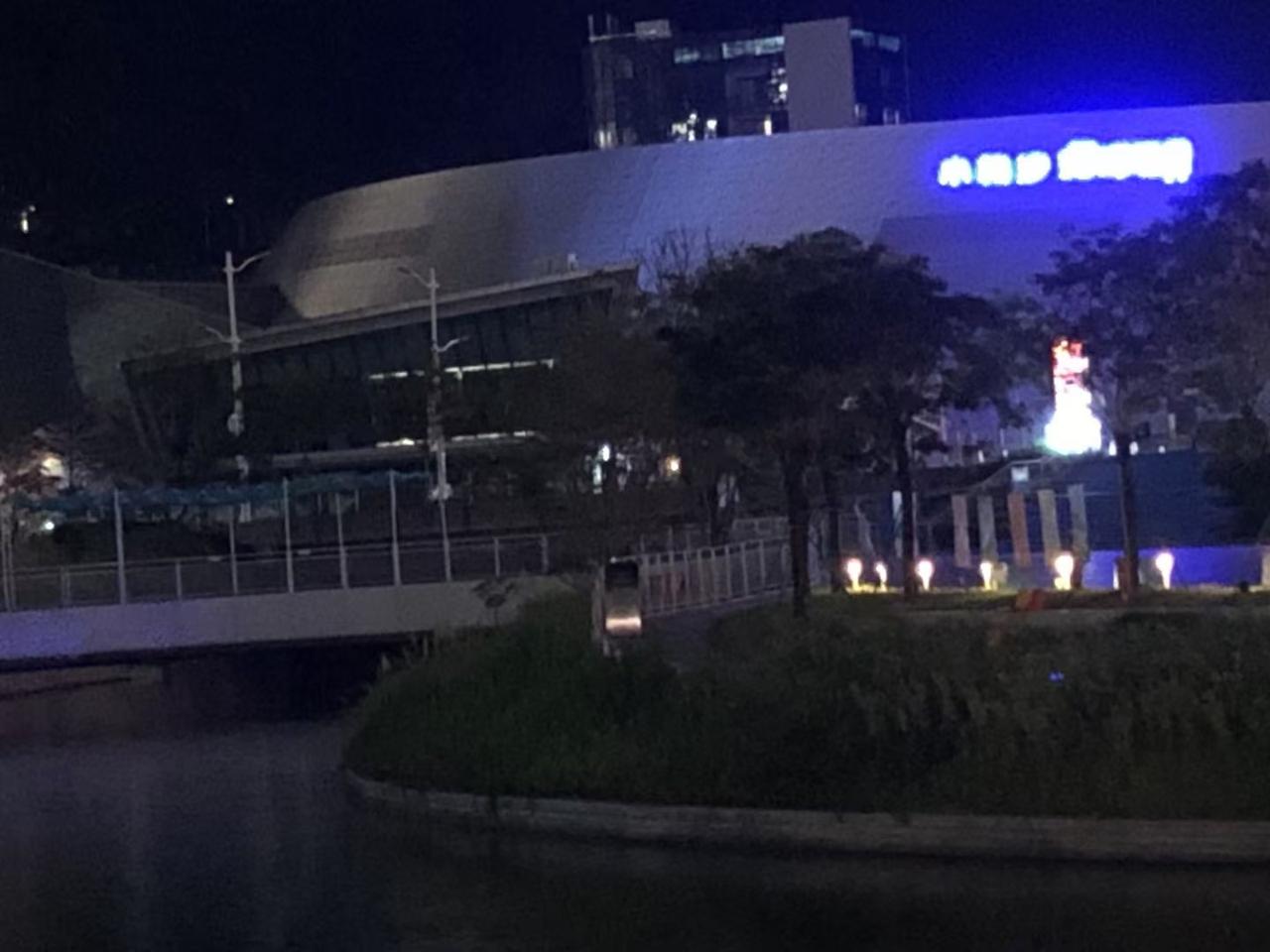 大家好，我是七姐，忙忙碌碌又结束了一天的工作，有钱人到处旅游，到处玩。没钱人除了