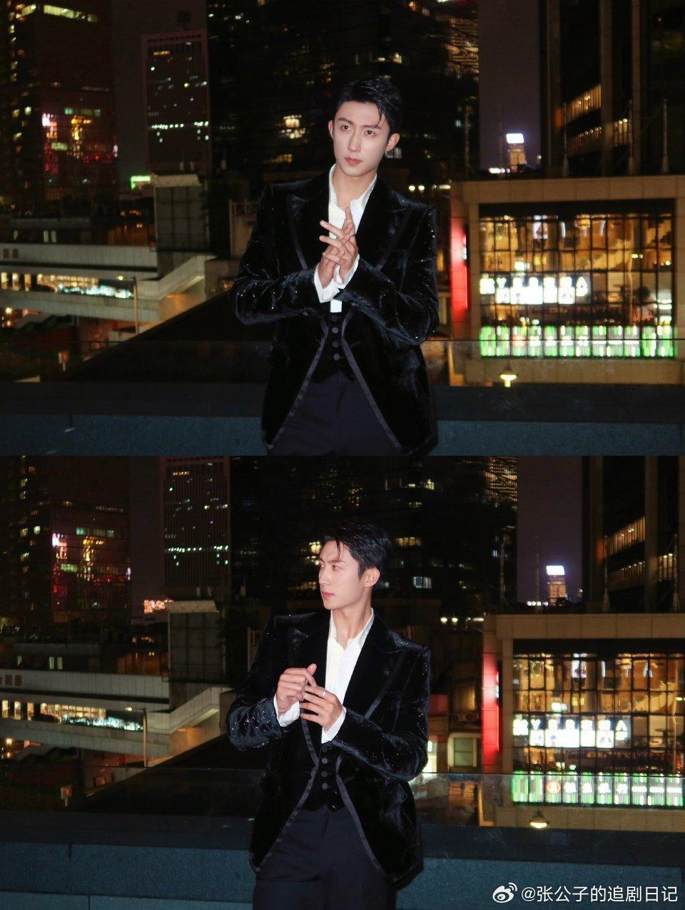 黄景瑜 穿薄底鞋的神精致盘发+吊带纱裙，自带柔光滤镜，眉眼灵动又柔和，温柔感都要